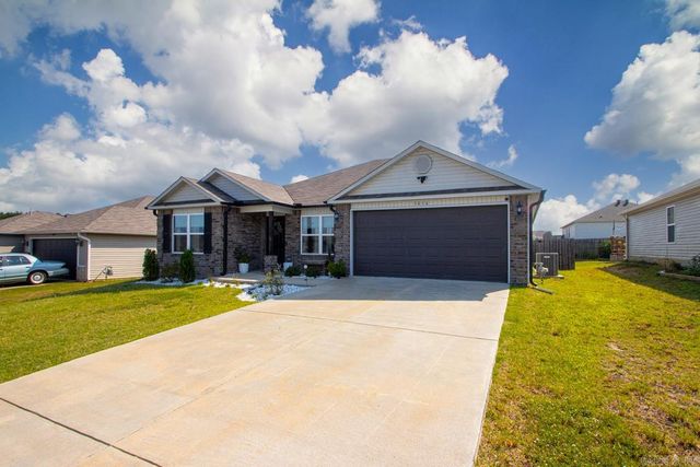 3016 Emerald Park Trail, Bauxite, AR 72011