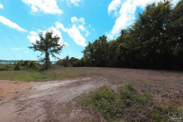 1401 Bayou Grande Blvd, Pensacola, FL 32507