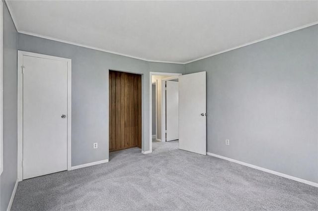 2715 Myrtle Dr, Lower Burrell, PA 15068