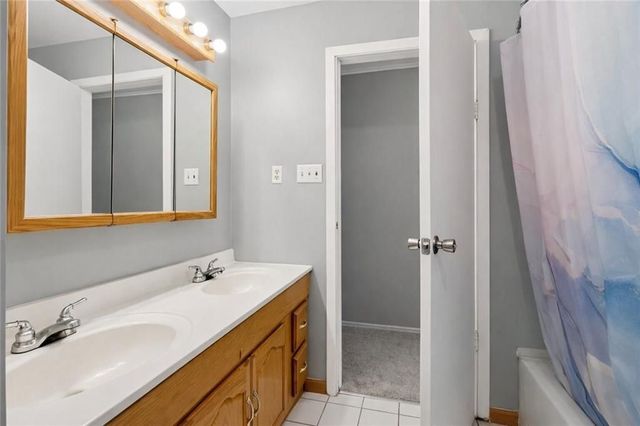 2715 Myrtle Dr, Lower Burrell, PA 15068
