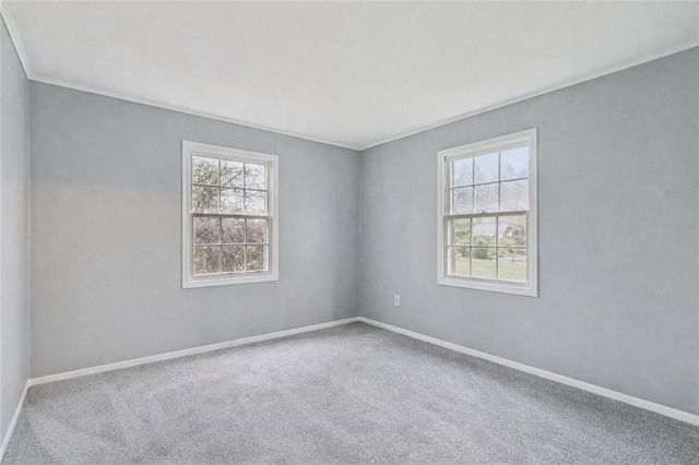 2715 Myrtle Dr, Lower Burrell, PA 15068