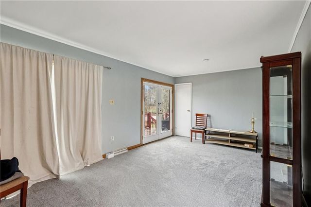 2715 Myrtle Dr, Lower Burrell, PA 15068