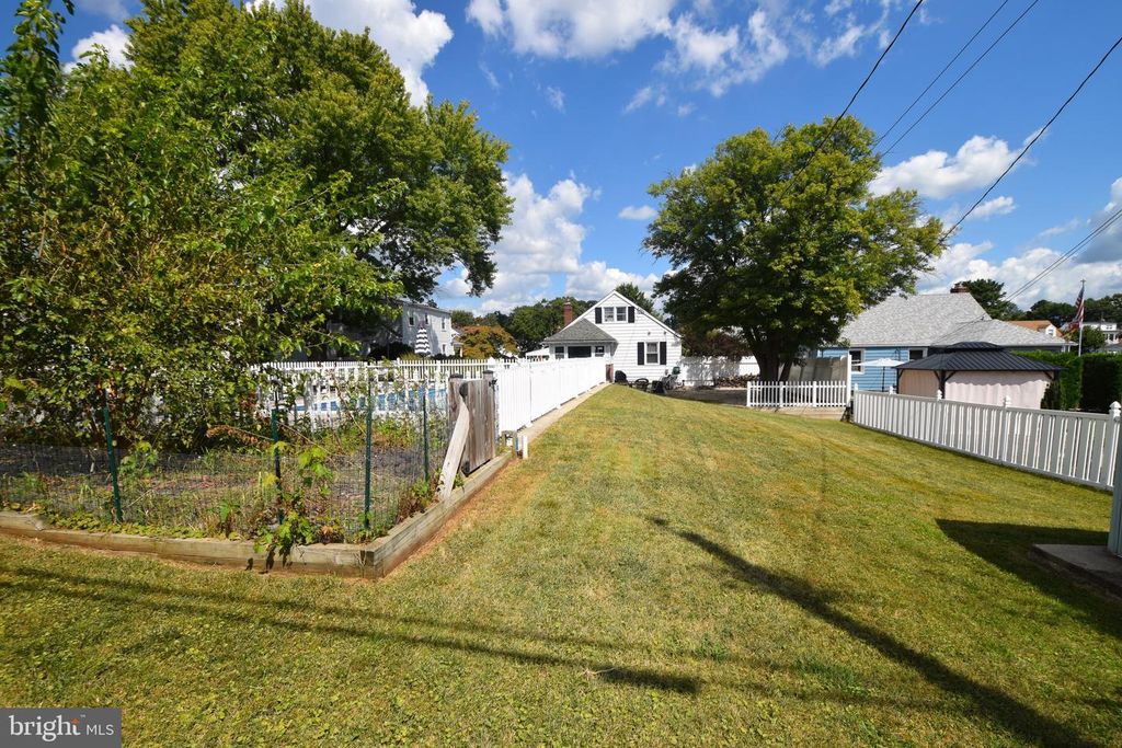 4233 SOTH AVE, Nottingham, MD 21236