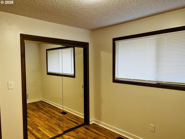 4134 Se WASHINGTON St, Milwaukie, OR 97222