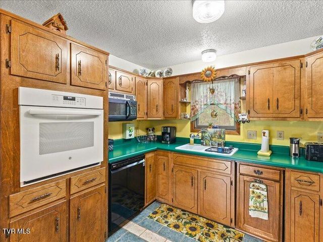 814 Dogwood Drive, Erwin, TN 37650