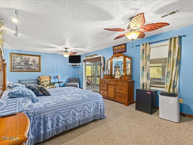 814 Dogwood Drive, Erwin, TN 37650