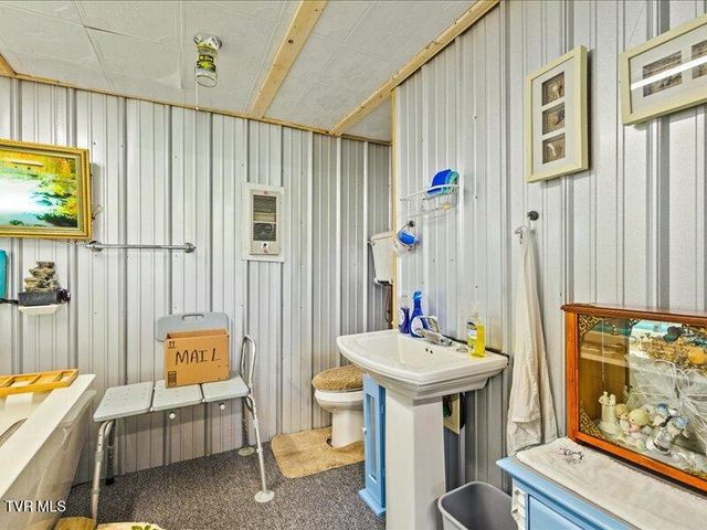 814 Dogwood Drive, Erwin, TN 37650