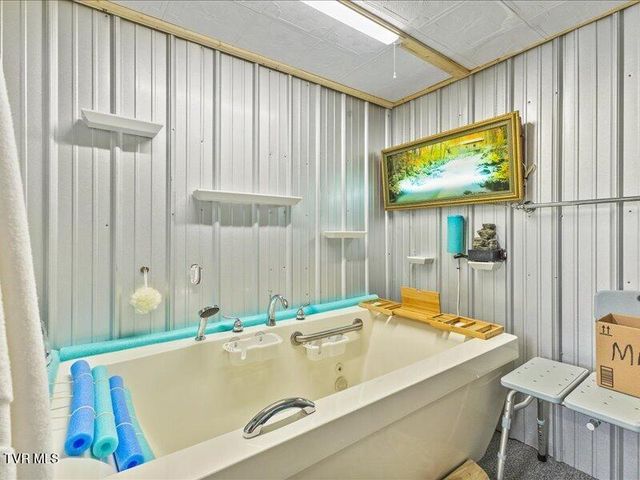 814 Dogwood Drive, Erwin, TN 37650