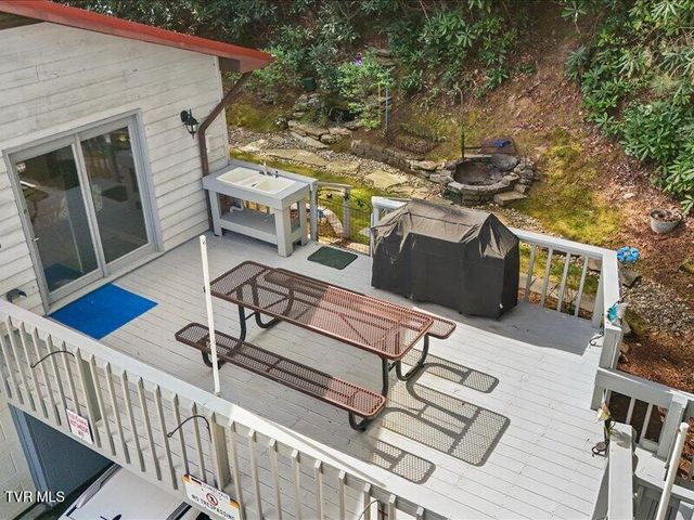 814 Dogwood Drive, Erwin, TN 37650