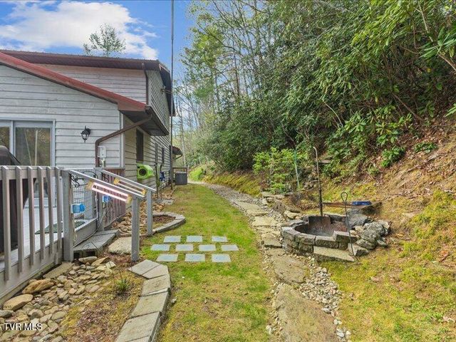 814 Dogwood Drive, Erwin, TN 37650