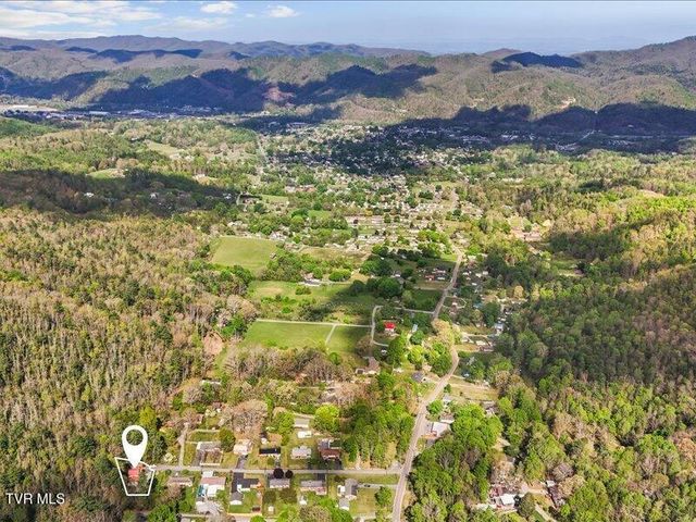 814 Dogwood Drive, Erwin, TN 37650