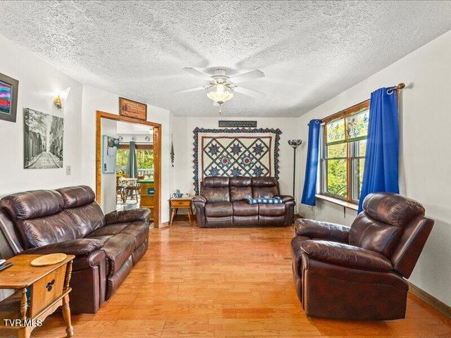 814 Dogwood Drive, Erwin, TN 37650