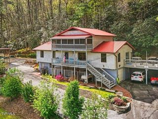 814 Dogwood Drive, Erwin, TN 37650