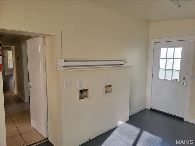 338 Saint Louis Avenue 1F, St Louis, MO 63135