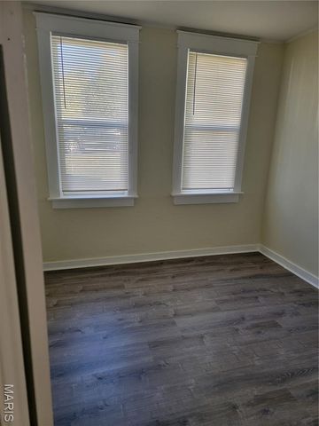 338 Saint Louis Avenue 1F, St Louis, MO 63135