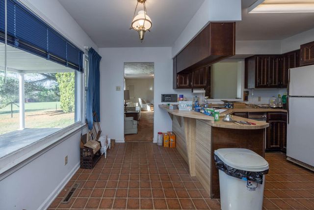 479 Bourbon Acres Road, Paris, KY 40361