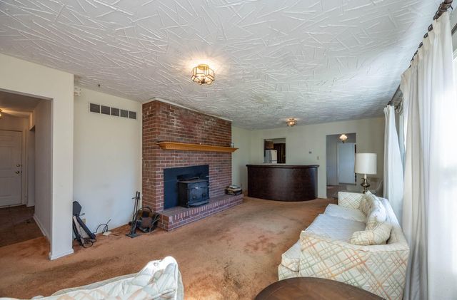 479 Bourbon Acres Road, Paris, KY 40361