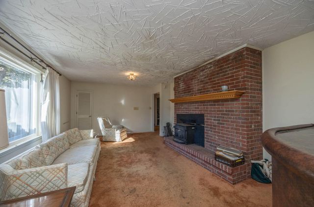 479 Bourbon Acres Road, Paris, KY 40361