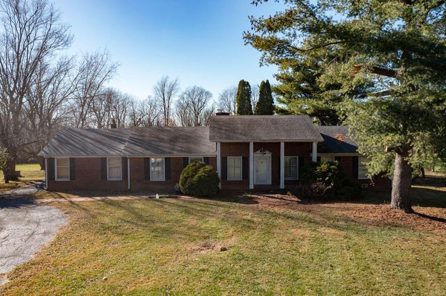 479 Bourbon Acres Road, Paris, KY 40361