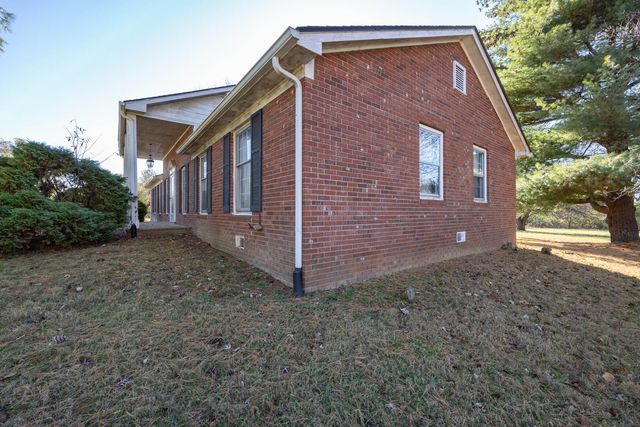 479 Bourbon Acres Road, Paris, KY 40361
