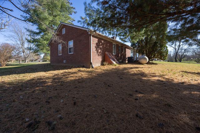 479 Bourbon Acres Road, Paris, KY 40361