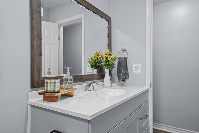 206 Jones Avenue, Niceville, FL 32578