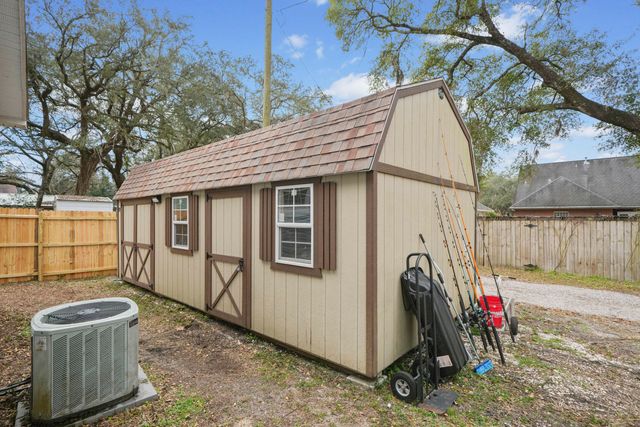 206 Jones Avenue, Niceville, FL 32578