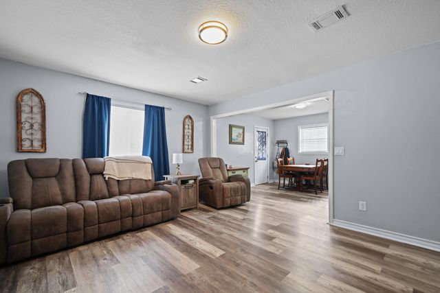 206 Jones Avenue, Niceville, FL 32578