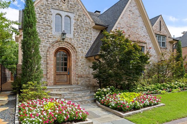 3909 Greenbrier Drive, University Park, TX 75225