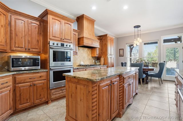 18810 Timberlake Drive, Claremore, OK 74017