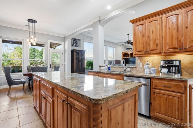 18810 Timberlake Drive, Claremore, OK 74017