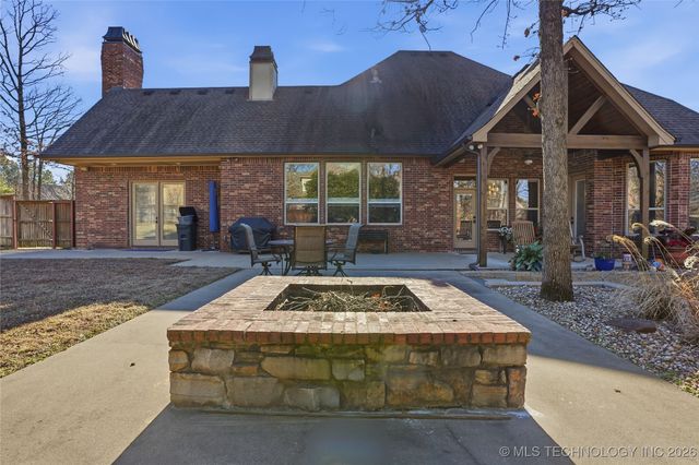 18810 Timberlake Drive, Claremore, OK 74017