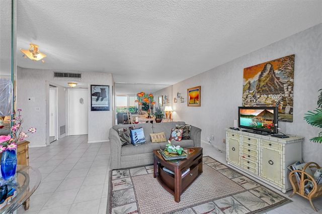 2639 N Riverside Drive 1005, Pompano Beach, FL 33062