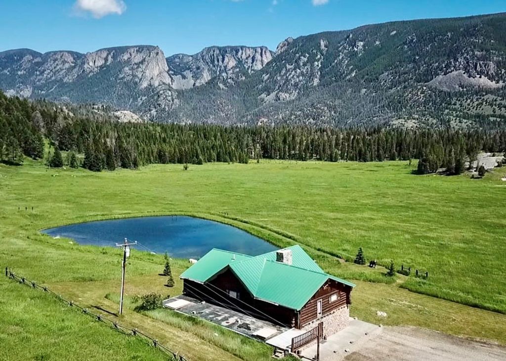 2978 Hwy 296, Cody, WY 82414 photo 12