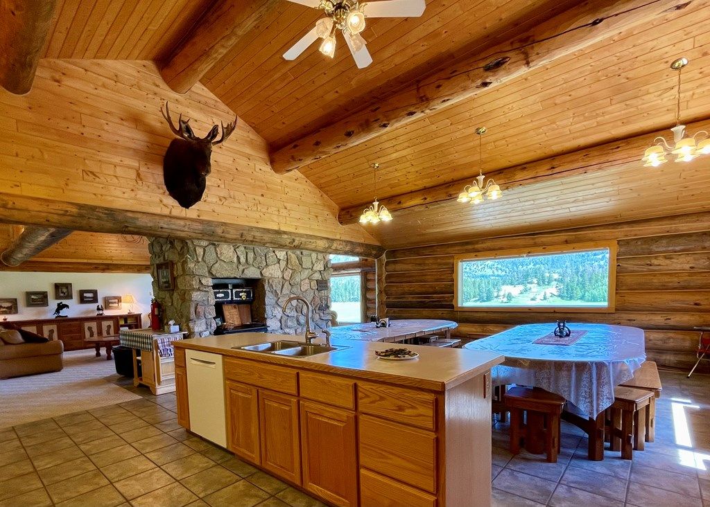 2978 Hwy 296, Cody, WY 82414 photo 8