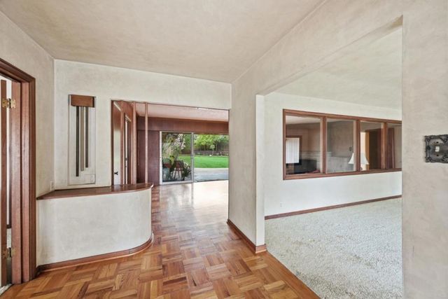 1735 Crockett Lane, Hillsborough, CA 94010