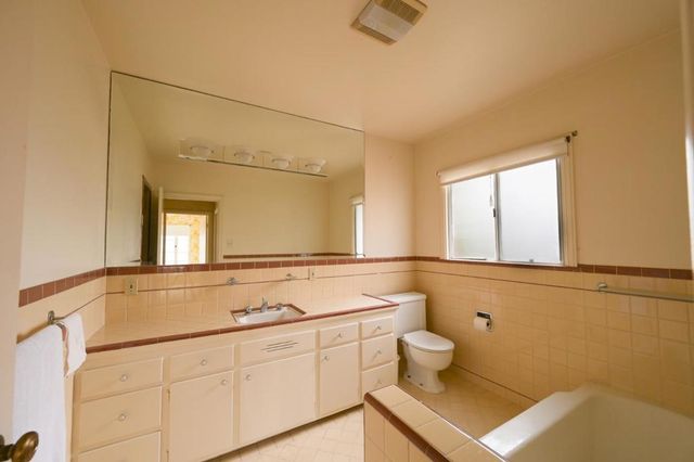 1735 Crockett Lane, Hillsborough, CA 94010