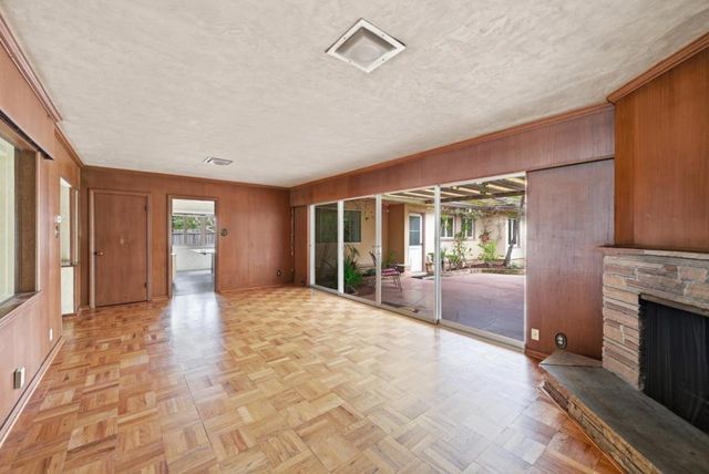 1735 Crockett Lane, Hillsborough, CA 94010