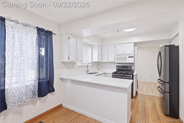 13622 Biscayne Drive, Sterling Heights, MI 48313