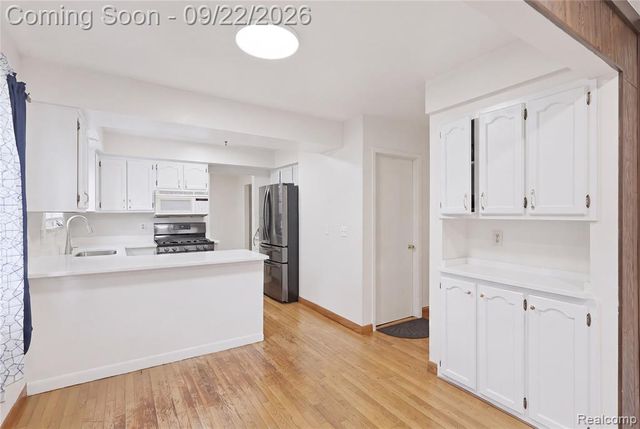 13622 Biscayne Drive, Sterling Heights, MI 48313