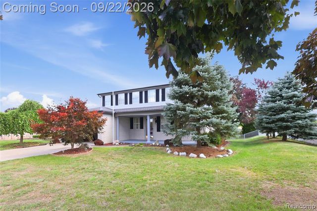 13622 Biscayne Drive, Sterling Heights, MI 48313