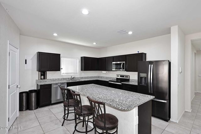 18556 W BUCKSKIN Trail, Wittmann, AZ 85361