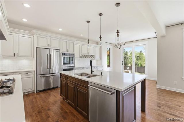 35339 W 13 Mile Road, Farmington Hills, MI 48331