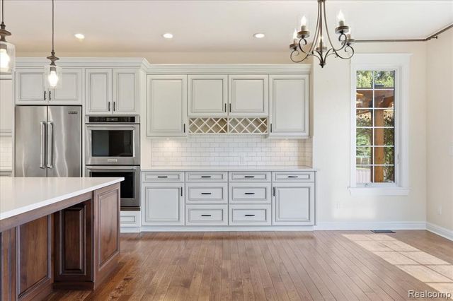 35339 W 13 Mile Road, Farmington Hills, MI 48331