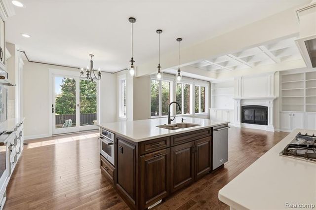 35339 W 13 Mile Road, Farmington Hills, MI 48331