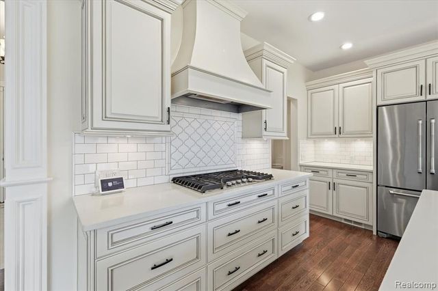 35339 W 13 Mile Road, Farmington Hills, MI 48331