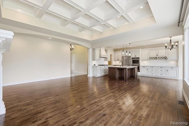 35339 W 13 Mile Road, Farmington Hills, MI 48331