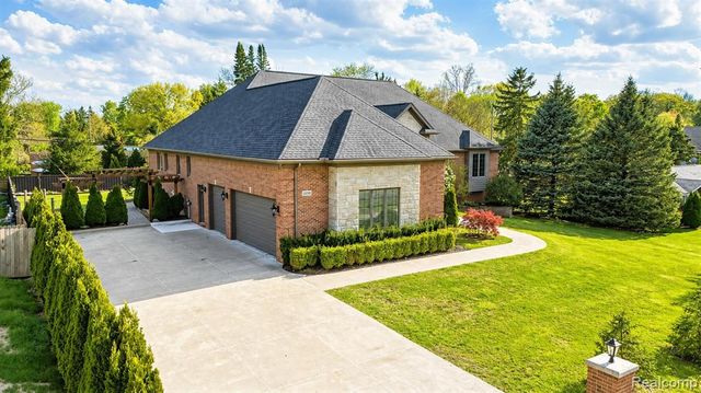 35339 W 13 Mile Road, Farmington Hills, MI 48331