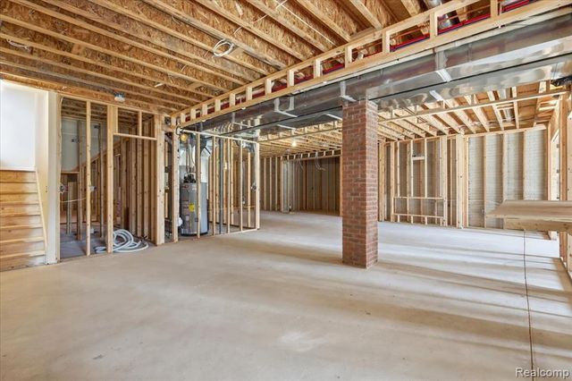 35339 W 13 Mile Road, Farmington Hills, MI 48331
