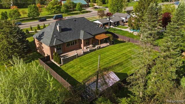 35339 W 13 Mile Road, Farmington Hills, MI 48331